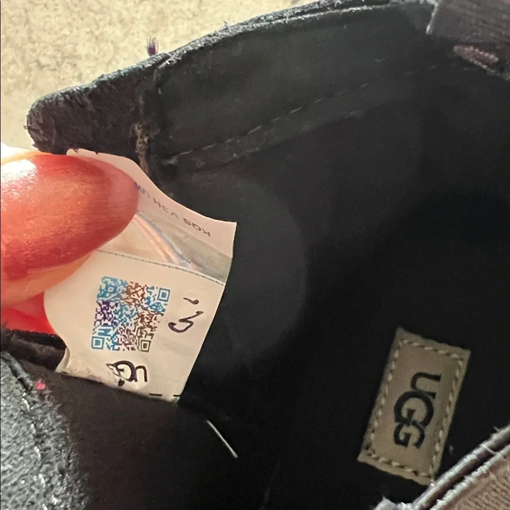 UGG Kids Black Boots - Picture 6 of 11